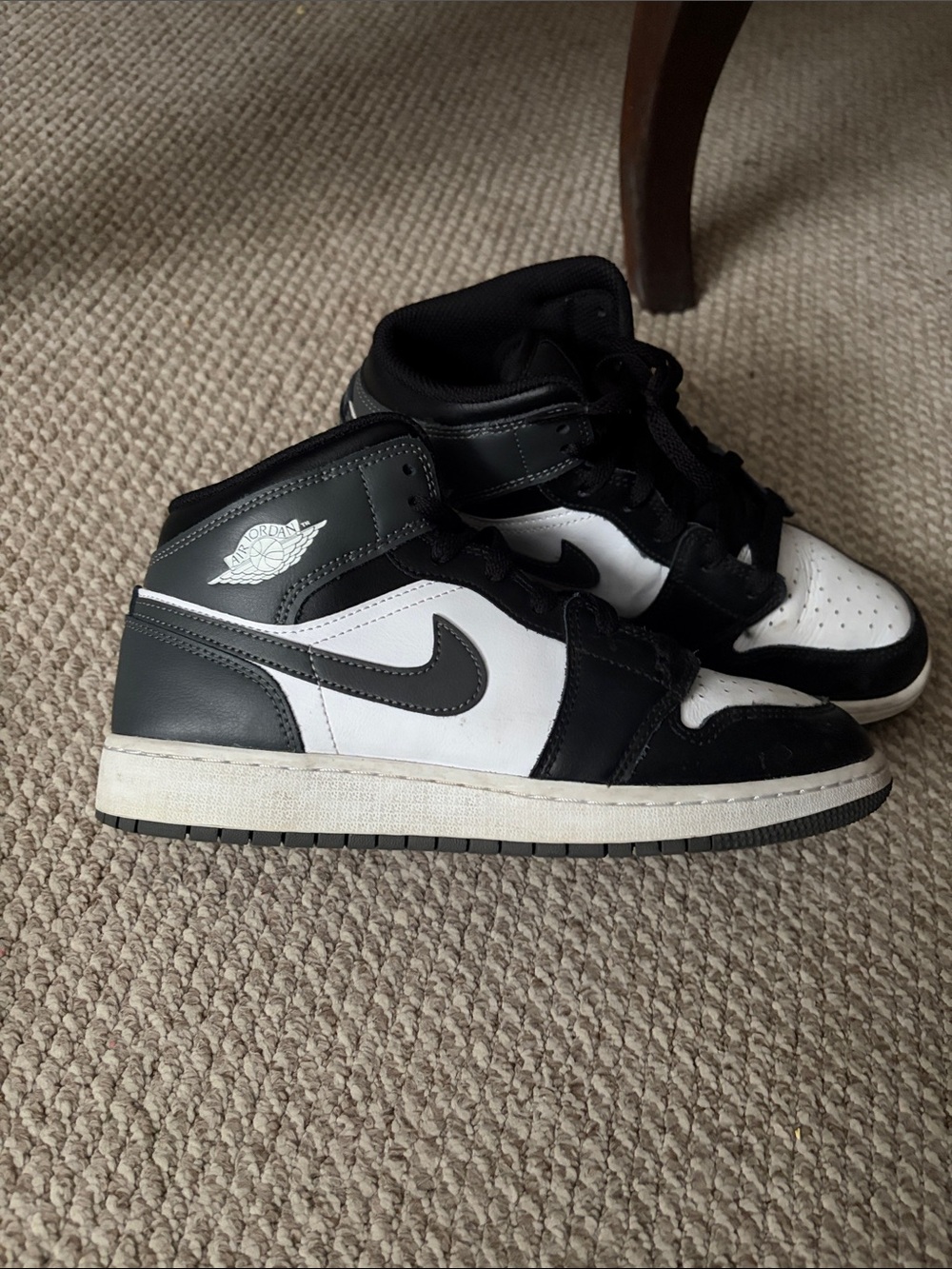 Youth 7 or women’s size 8 Nike air Jordan’s